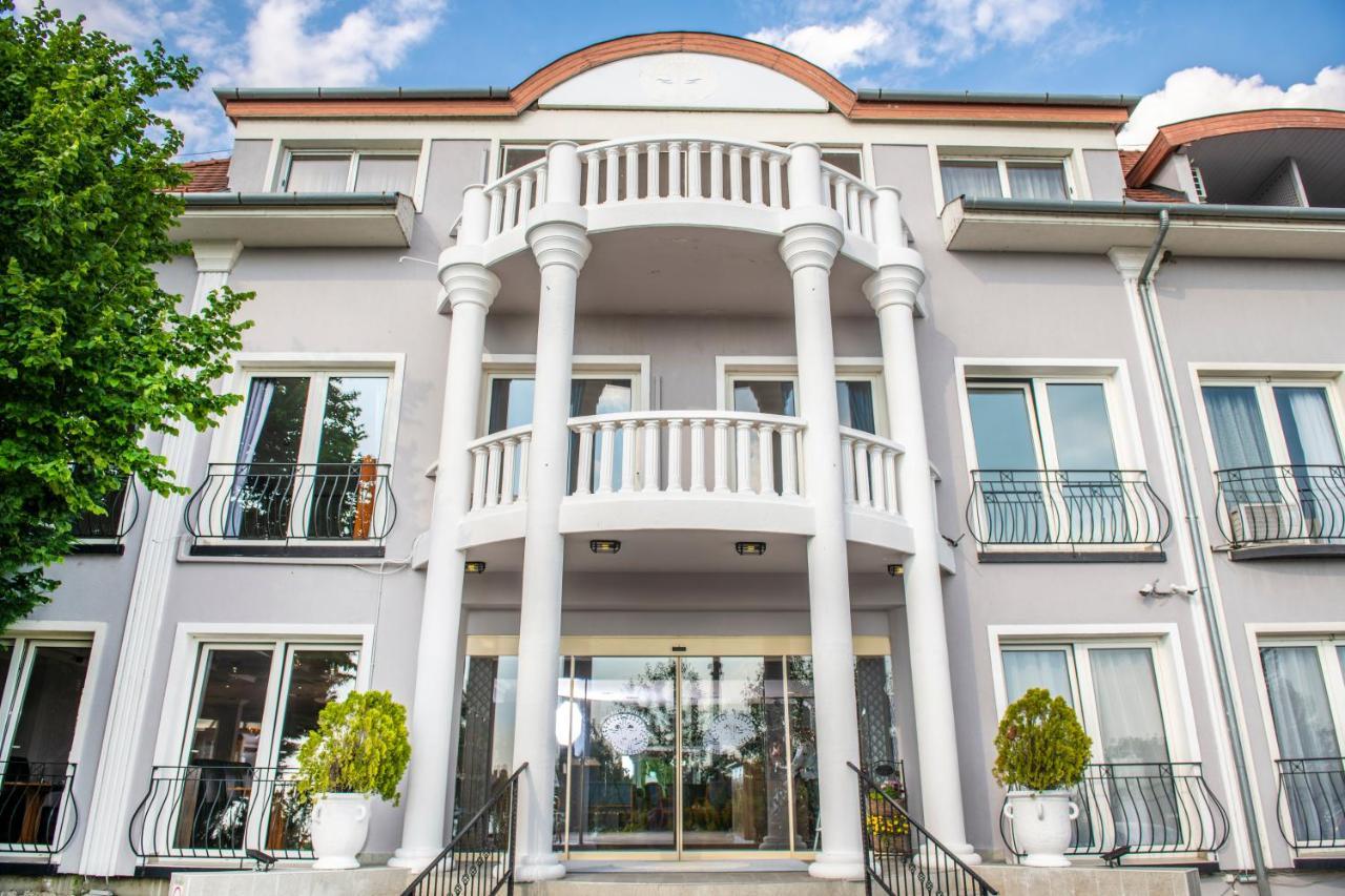 Duna Relax Hotel Rackeve Exterior photo