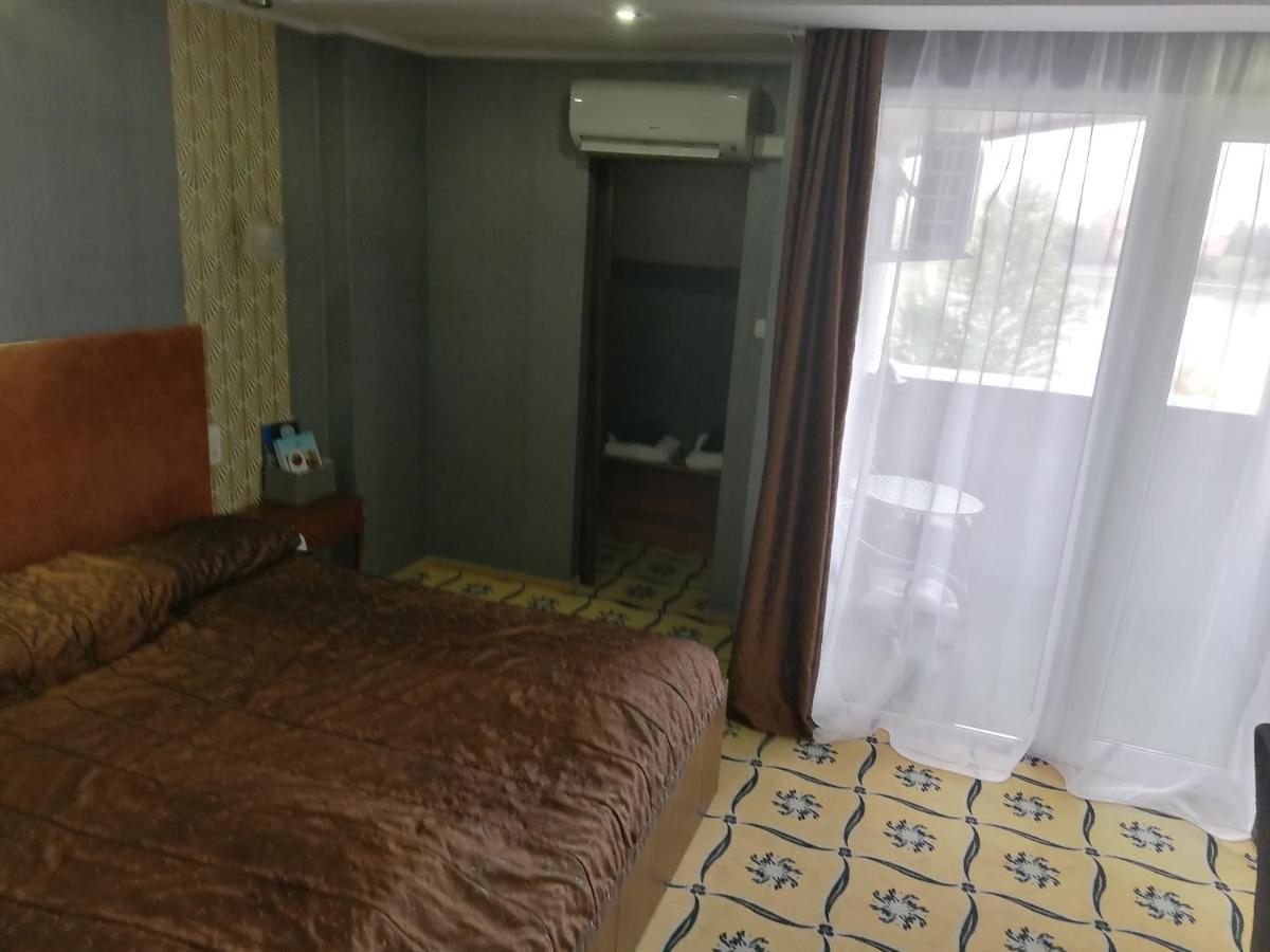 Duna Relax Hotel Rackeve Exterior photo